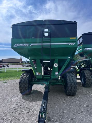 Main image Brent 757